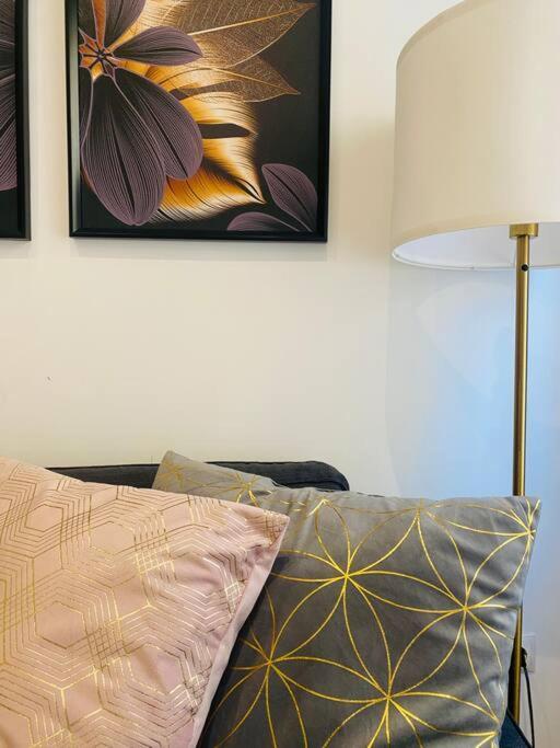 Style & Design Flat In The Center Of Madrid Apartment Luaran gambar